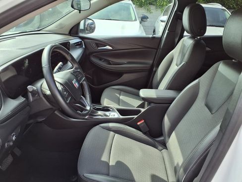Certified 2024 Buick Encore GX Preferred FWD image 15