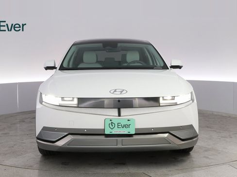 Used 2024 Hyundai Ioniq 5 Limited image 3