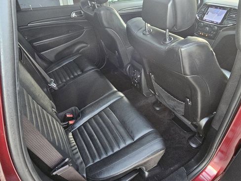 Used 2019 Jeep Grand Cherokee Limited X image 12