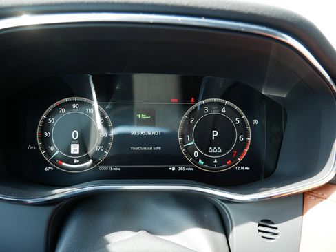 New 2026 Jaguar F-PACE R-Dynamic S image 8