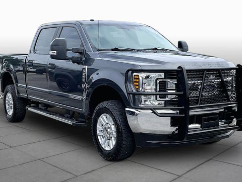 Used 2019 Ford F250 XL w/ STX Appearance Package AWD/4WD image 3