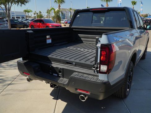 New 2026 Honda Ridgeline Black Edition image 8