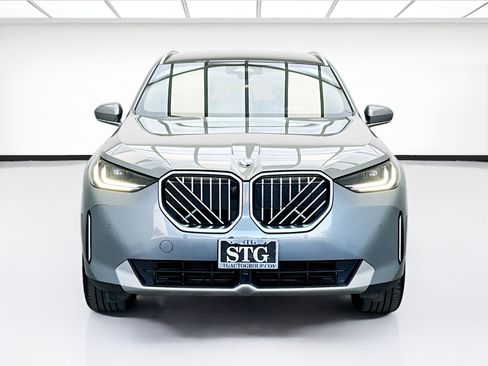 Used 2025 BMW X3 xDrive30i w/ Premium Package AWD/4WD image 2
