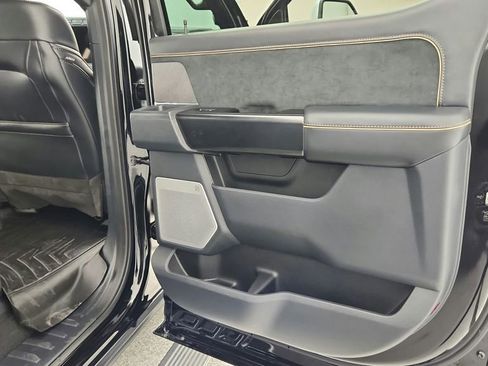 Used 2023 Ford F350 Platinum image 39