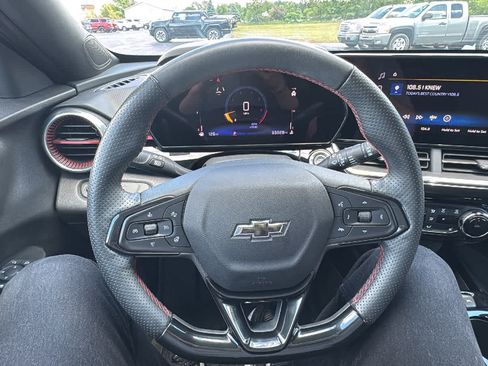 Certified 2024 Chevrolet Trax RS w/ Driver Confidence Package FWD image 10