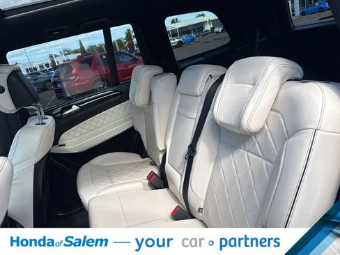 Used 2018 Mercedes-Benz GLS 550 4MATIC image 13