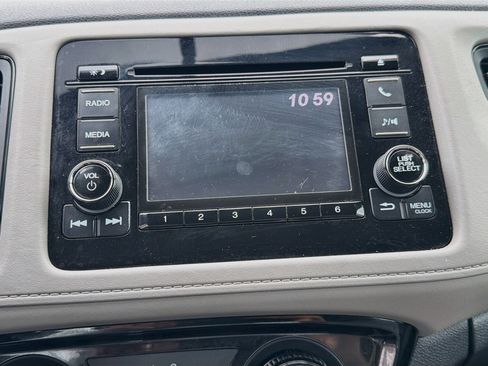 Used 2021 Honda HR-V LX image 24