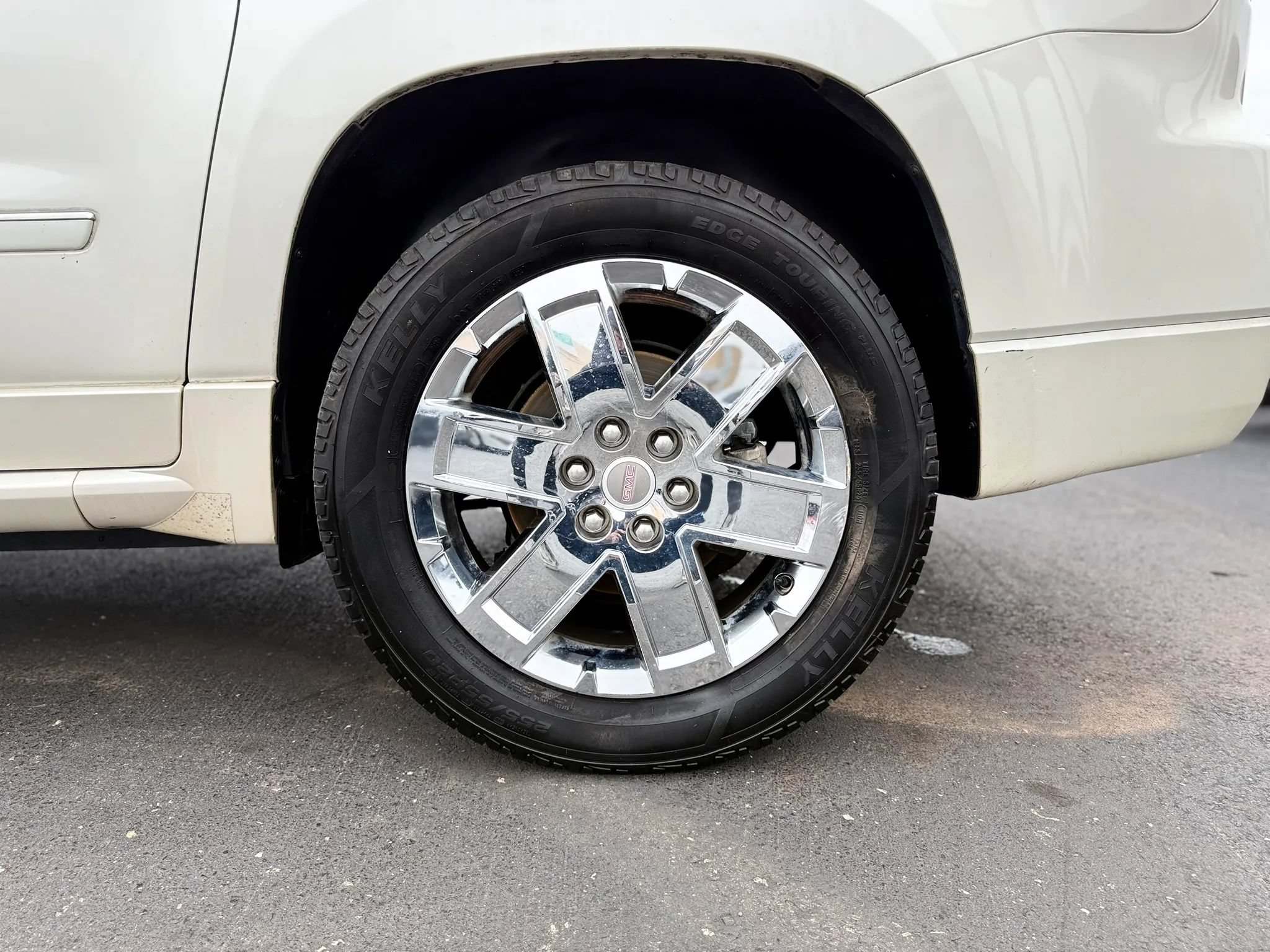 Used 2014 GMC Acadia Denali FWD image 40