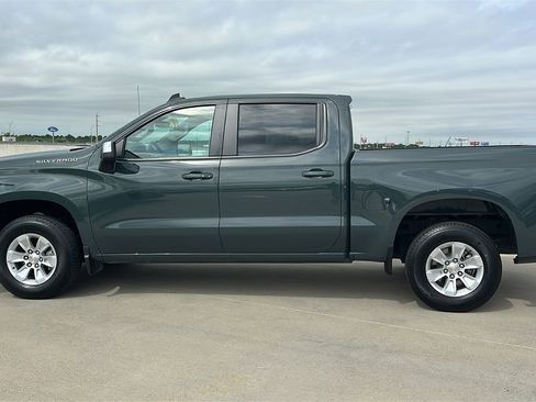 Used 2025 Chevrolet Silverado 1500 LT RWD image 9