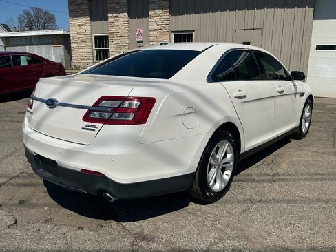 Used 2015 Ford Taurus SEL w/ Equipment Group 201A image 3