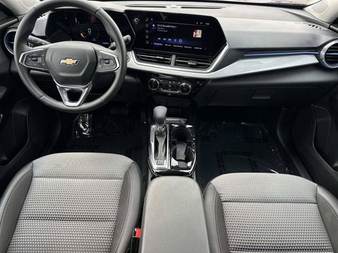 Certified 2024 Chevrolet Trax LT w/ Driver Confidence Package FWD image 12