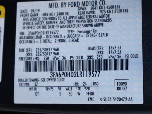 Used 2020 Ford Fusion SE image 27