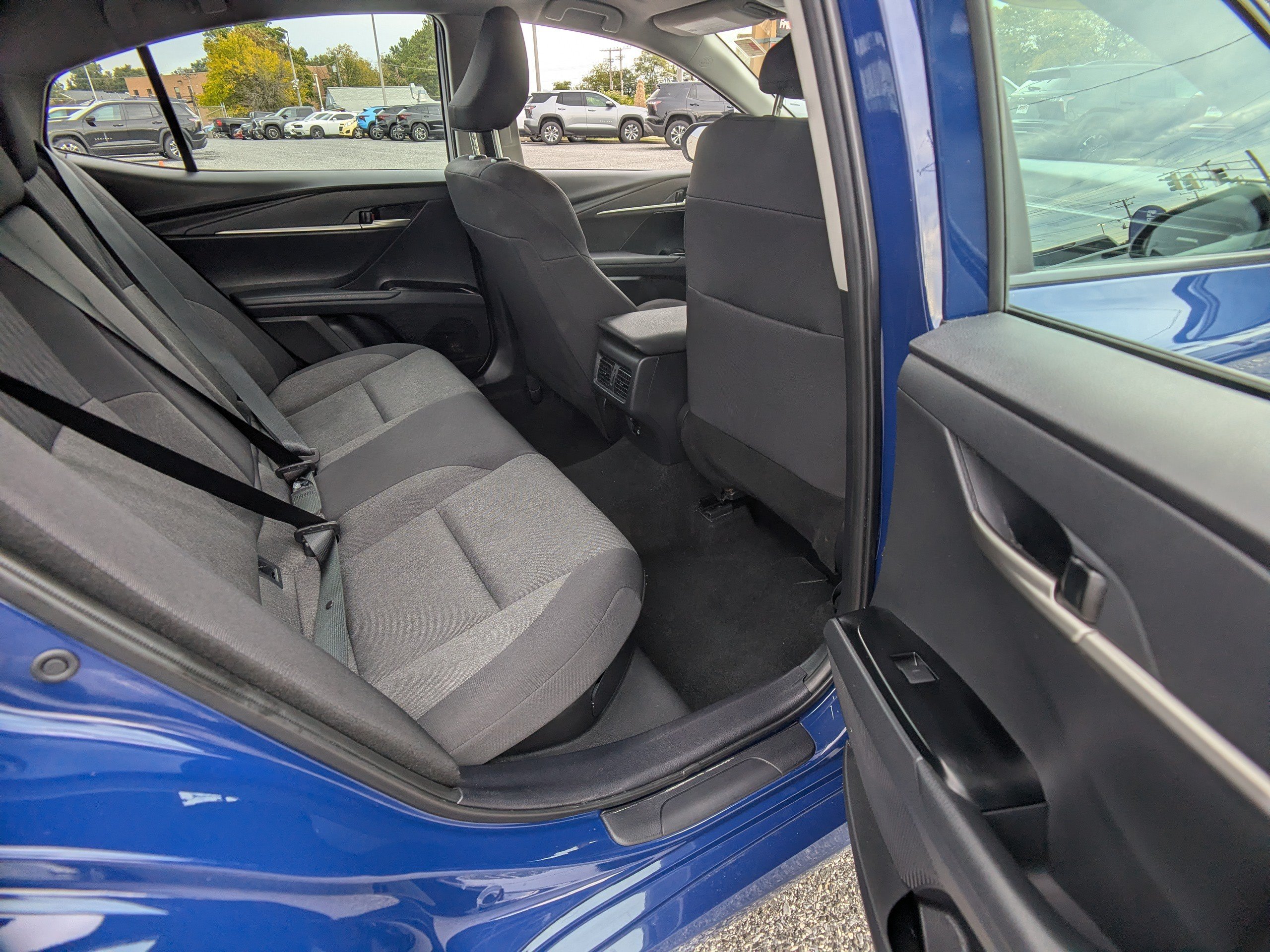 Used 2025 Toyota Camry LE FWD image 13