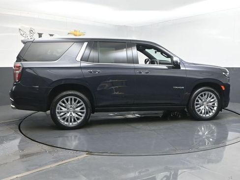Used 2023 Chevrolet Tahoe Premier w/ Premium Package 2 AWD/4WD image 43