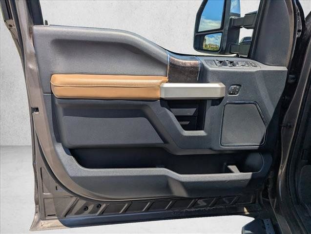 Used 2022 Ford F250 Lariat w/ Lariat Ultimate Package AWD/4WD image 22