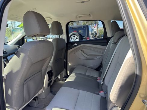 Used 2014 Ford Escape SE w/ Equipment Group 201A FWD image 24