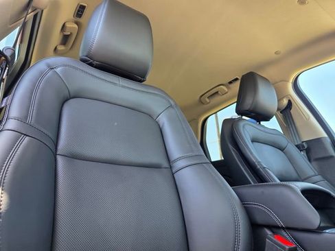 Used 2025 Lincoln Corsair FWD w/ Equipment Group 101A image 17