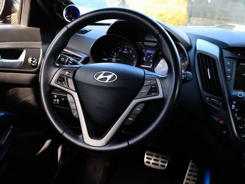 Used 2014 Hyundai Veloster Turbo image 28