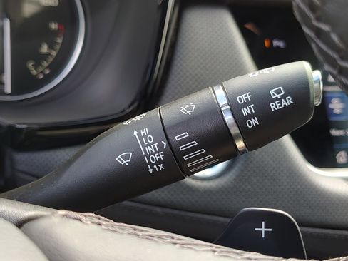 New 2025 Cadillac XT6 Luxury w/ LPO, Premium Carpet Package image 16