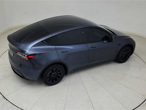 Used 2025 Tesla Model Y Long Range image 80