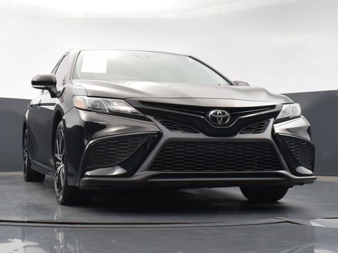 Used 2023 Toyota Camry SE image 28