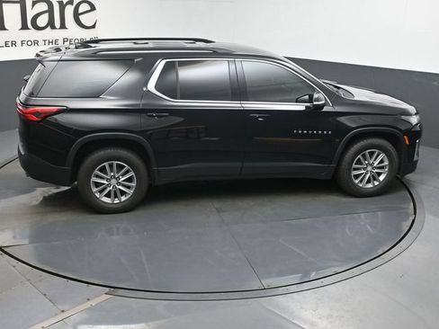 Used 2022 Chevrolet Traverse LT FWD image 42
