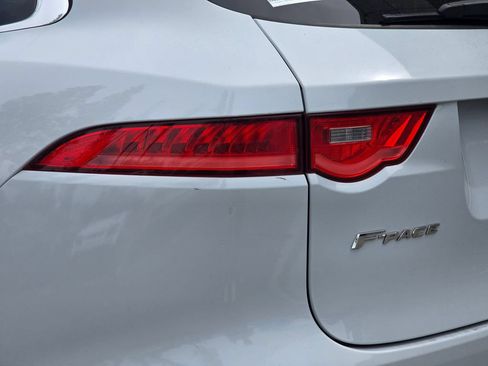 Used 2017 Jaguar F-PACE Prestige AWD/4WD image 39