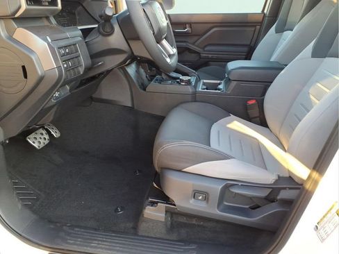 Used 2026 Toyota Tacoma TRD Sport AWD/4WD image 14