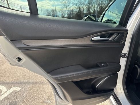 Used 2022 Alfa Romeo Stelvio Ti AWD/4WD image 25