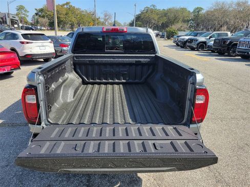New 2025 GMC Canyon Elevation w/ Technology Package image 6