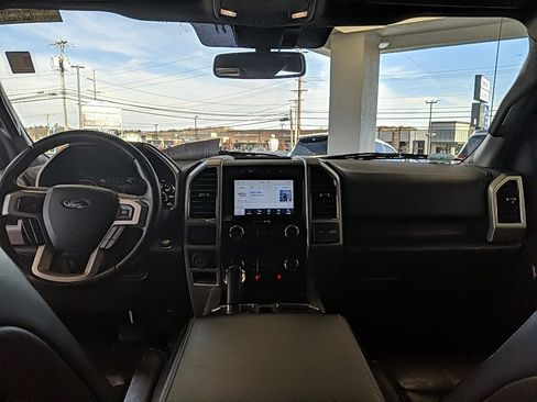 Used 2019 Ford F150 Lariat w/ Trailer Tow Package image 14