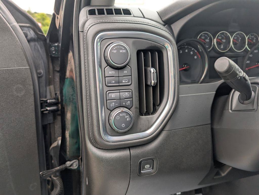 Used 2021 Chevrolet Silverado 1500 RST w/ Convenience Package II AWD/4WD image 23