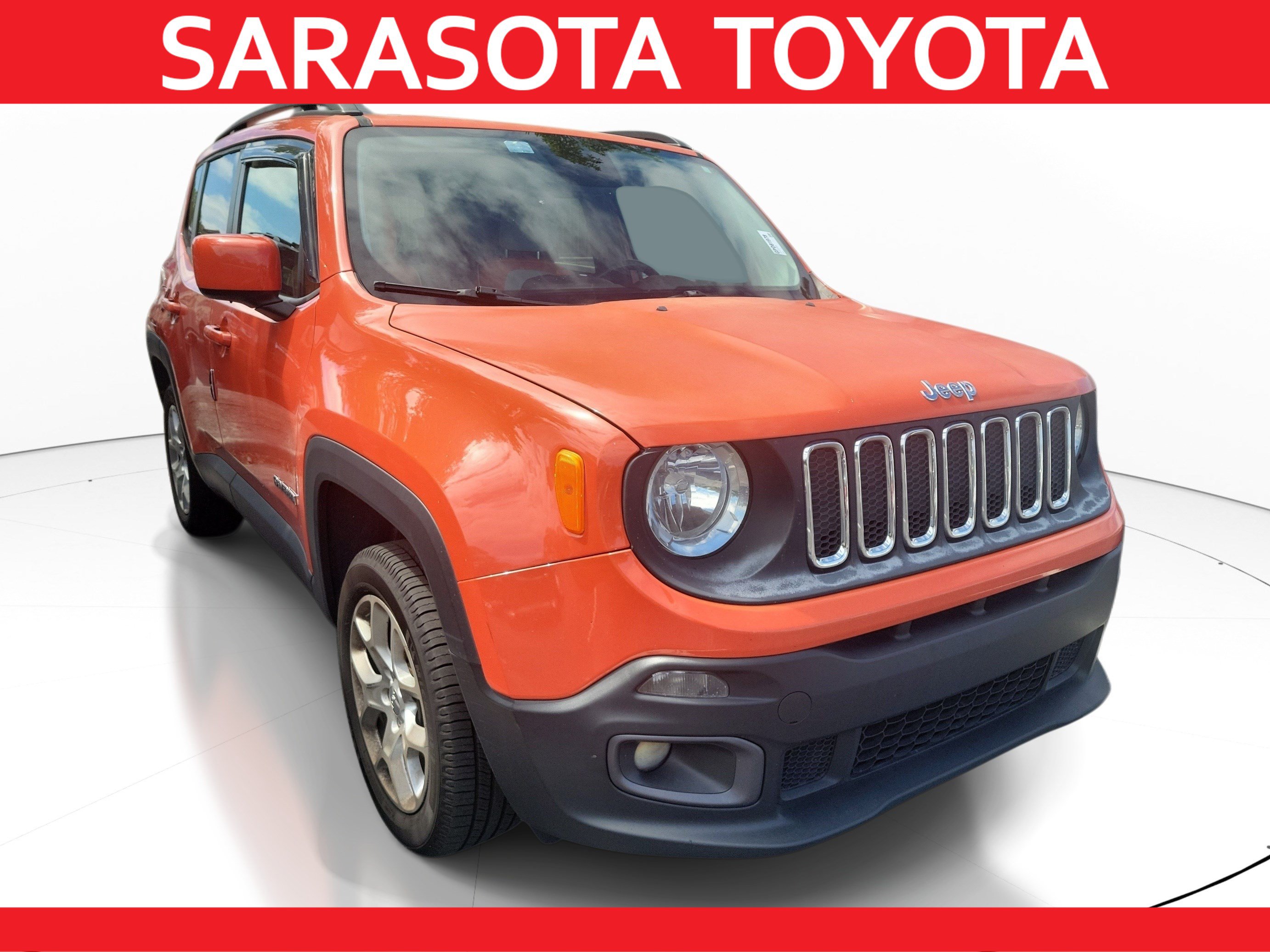 Used 2016 Jeep Renegade Latitude w/ Cold Weather Group AWD/4WD image 1