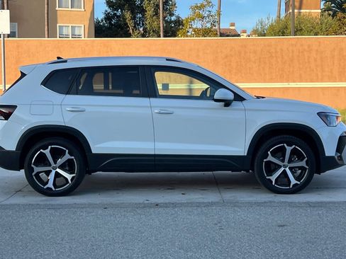 New 2026 Volkswagen Taos SEL AWD/4WD image 3