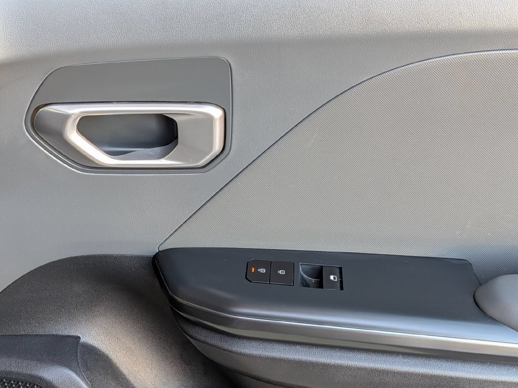 Used 2025 Kia K4 FWD image 33