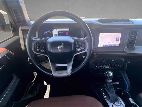 Used 2023 Ford Bronco Outer Banks AWD/4WD image 3