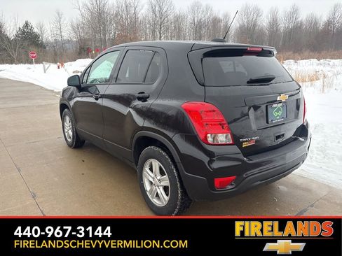 Certified 2022 Chevrolet Trax LS w/ Tint and Cruise Package image 8