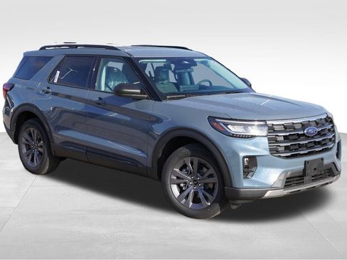 New 2026 Ford Explorer Active AWD/4WD image 1