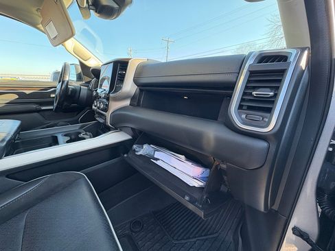 Used 2022 RAM 1500 Laramie image 25