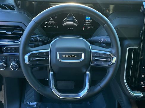 Certified 2025 GMC Yukon XL Denali image 11