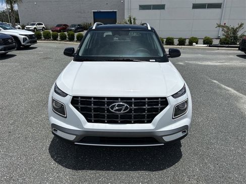 New 2025 Hyundai Venue Limited image 9