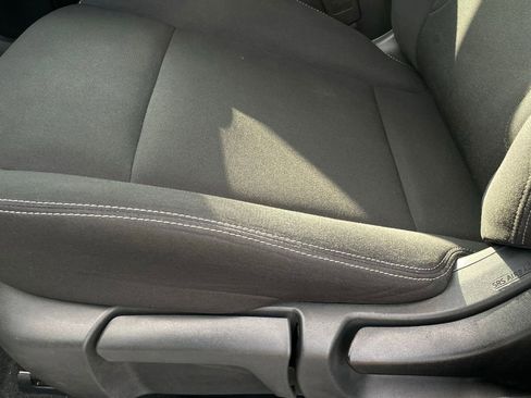 Used 2024 Nissan Rogue S FWD image 22