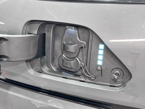 Used 2024 Hyundai Kona Limited FWD image 5
