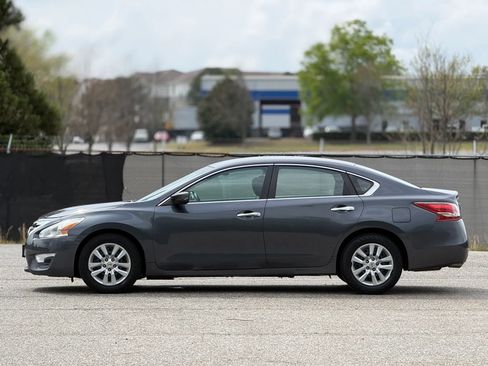 Used 2013 Nissan Altima 2.5 S image 8