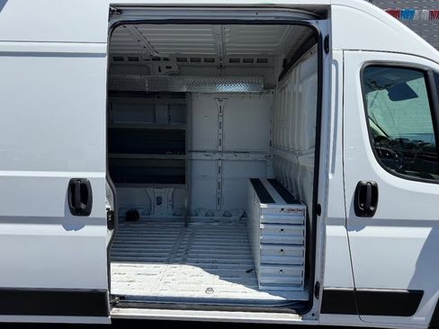 Used 2023 RAM ProMaster 3500 FWD image 9