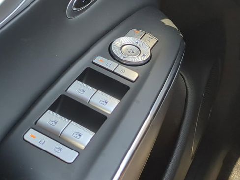 New 2026 Genesis GV70 2.5T Sport Prestige AWD/4WD image 19