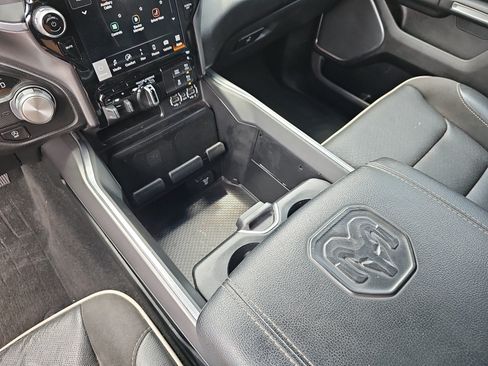 Used 2023 RAM 1500 Laramie RWD image 28