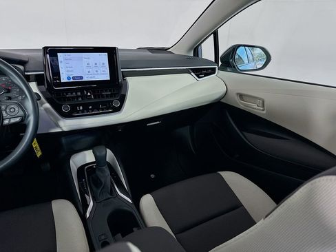 Used 2025 Toyota Corolla LE image 22