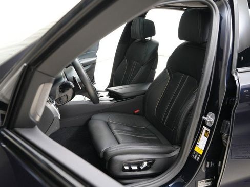 Used 2019 BMW M550i xDrive M550i xDrive w/ Premium Package 2 image 38