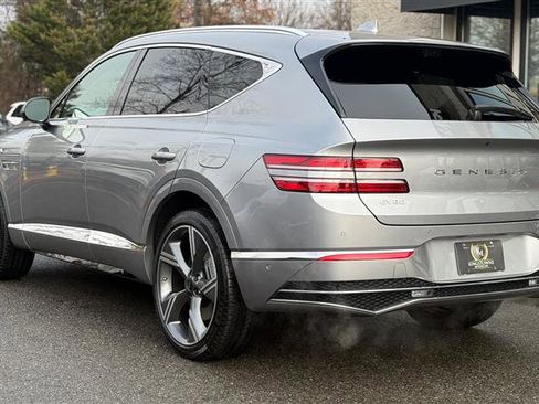 Used 2025 Genesis GV80 3.5T Prestige image 3